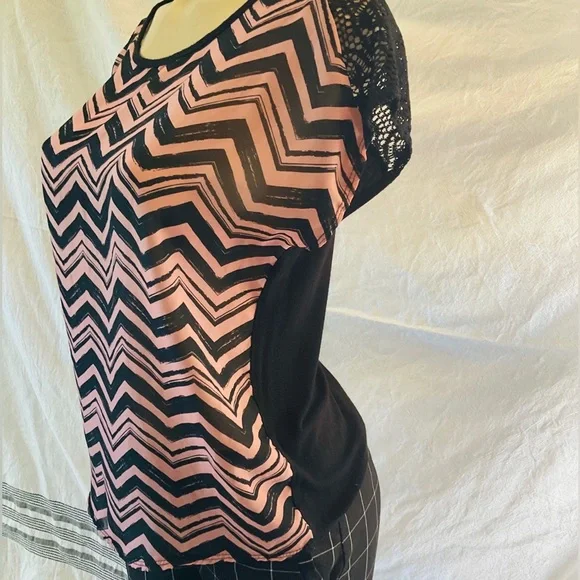 Claudia Richard - Picture 5 of 7